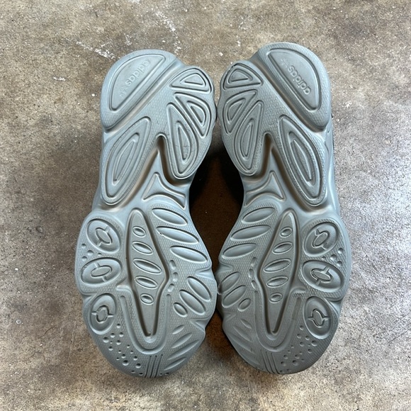 Adidas Ozweego Shoes in moss colorway
Size: 2 1/2 - Picture 7 of 8